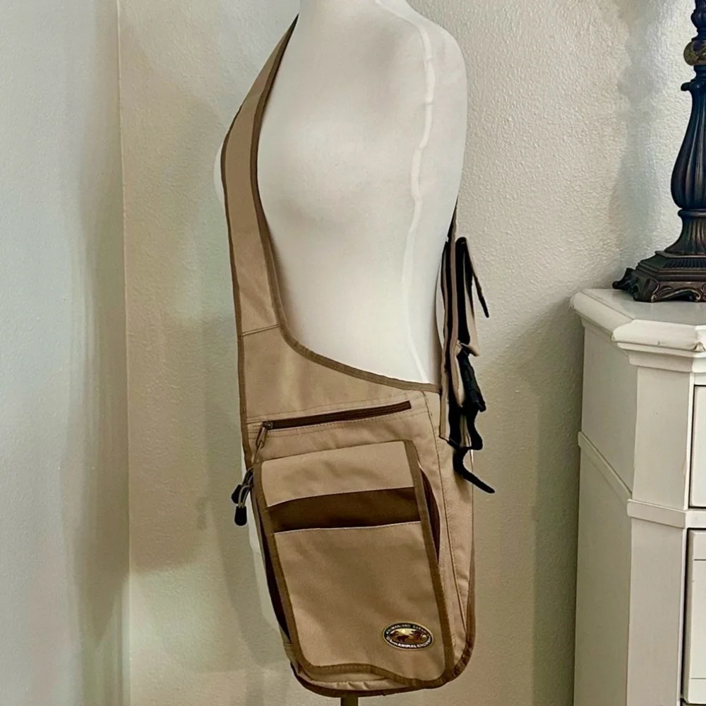 Vintage Disney Animal Kingdom Kilimanjaro‎ Safari Crossbody Messenger Bag Tan